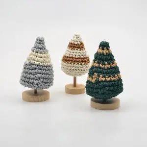 Abril Chrismas Woven Tree In Pine Solid Wood Holder